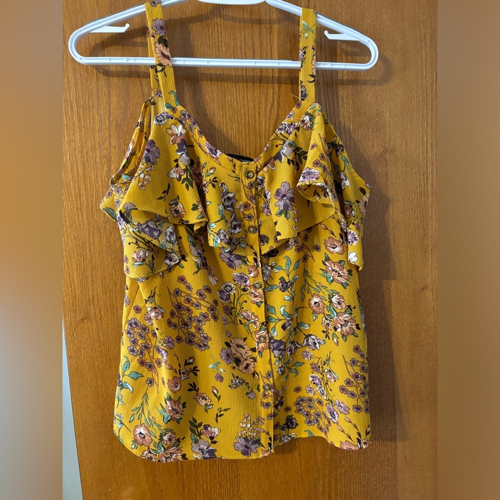 MOA MOA floral Blouse Med Button Front Thin Strap Sleeveless‎ Blouse Short Waist